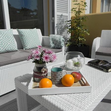 Brand New Apartment Tarifa Luaran gambar