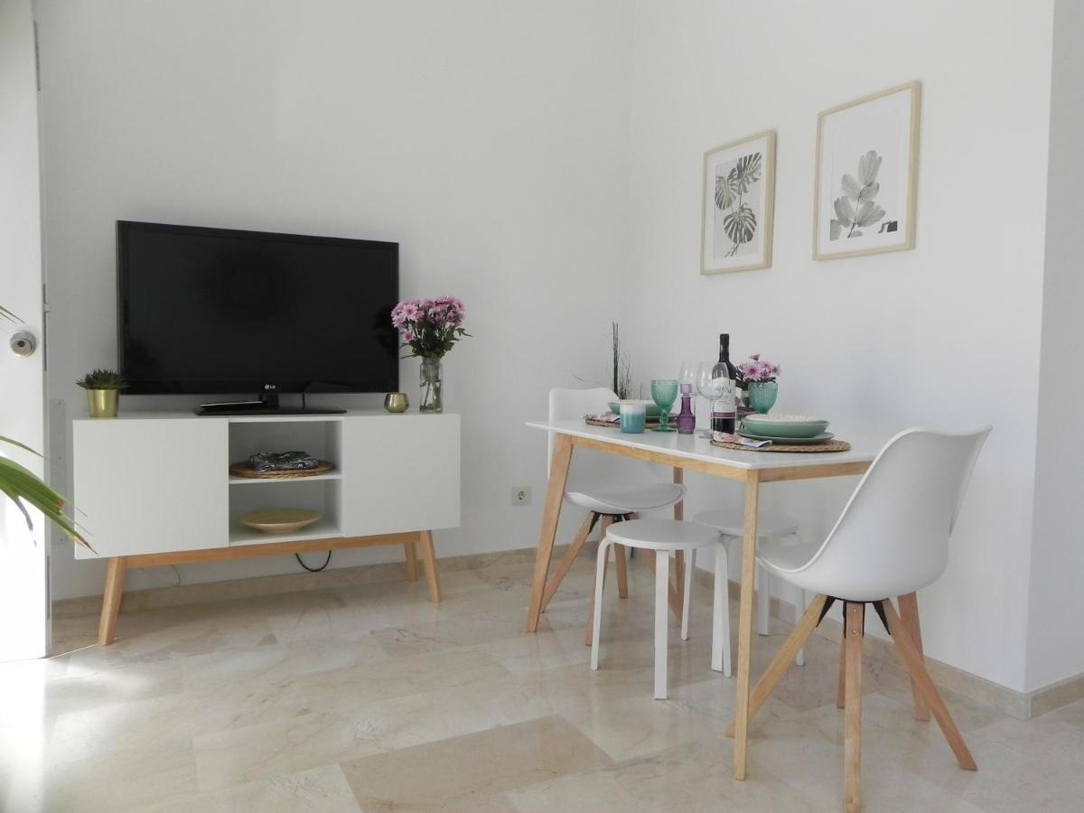 Brand New Apartment Tarifa Luaran gambar