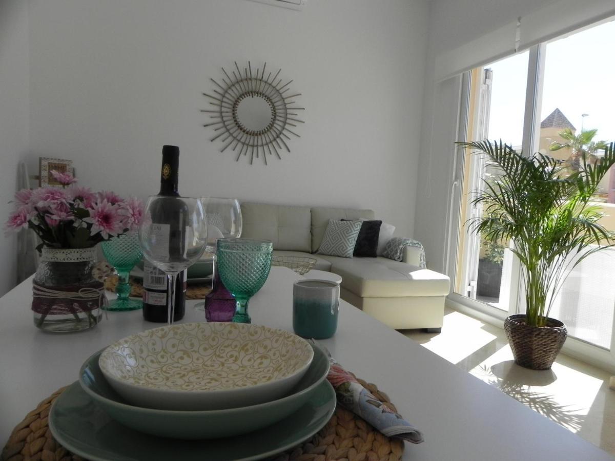 Brand New Apartment Tarifa Luaran gambar