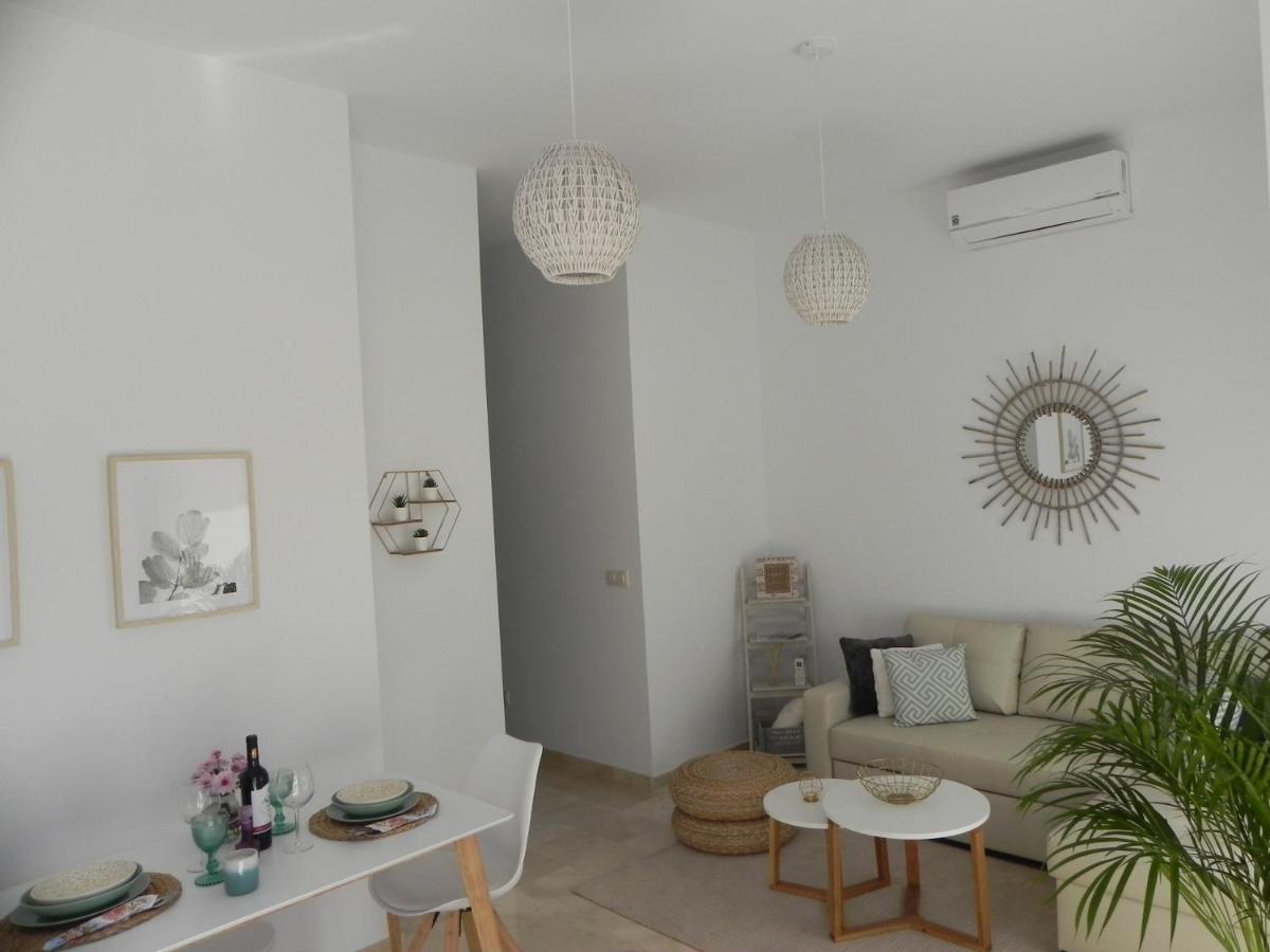 Brand New Apartment Tarifa Luaran gambar