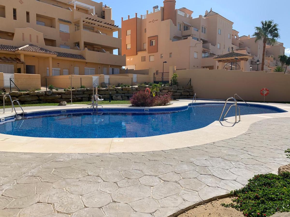 Brand New Apartment Tarifa Luaran gambar